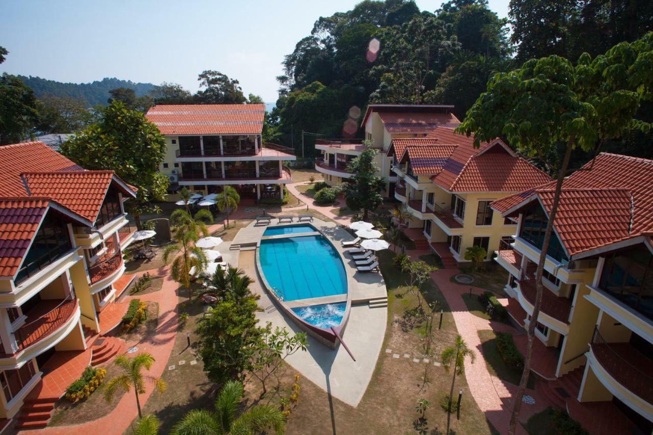 Anjungan Beach Resort Kampung Teluk Nipah Exterior foto